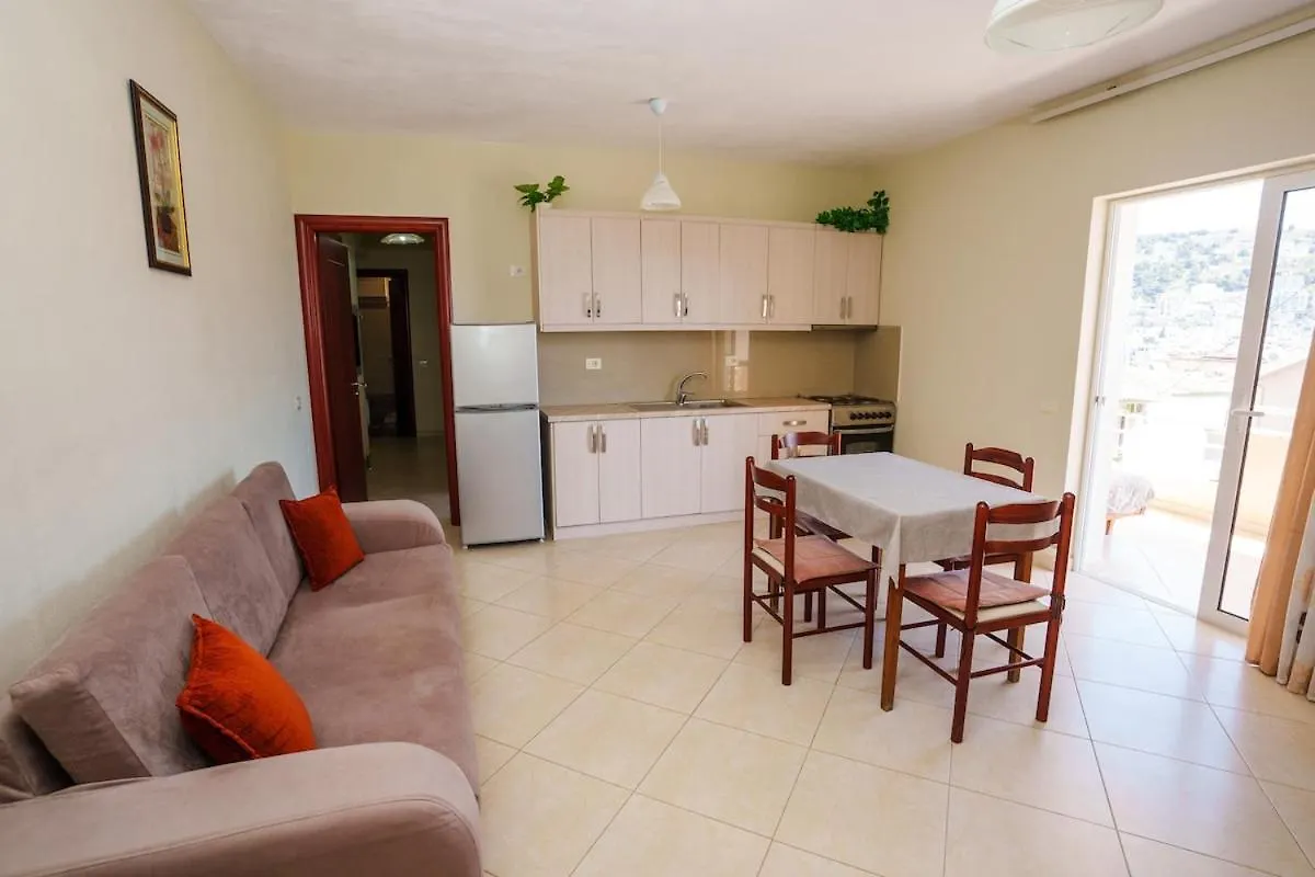 Seaview Holiday - Big Apartment Sarandë