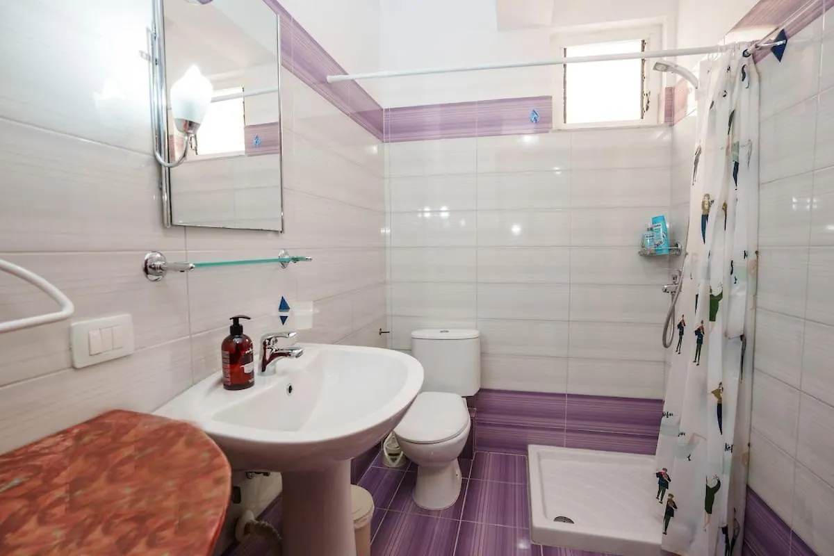 Seaview Holiday - Big Apartment Sarandë Albania